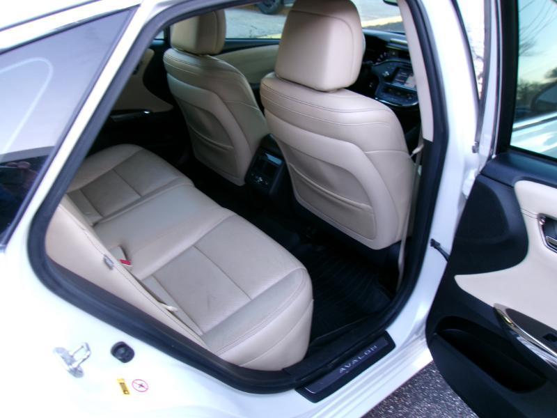 Toyota Avalon Limited 2015