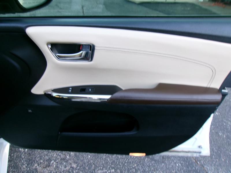 Toyota Avalon Limited 2015