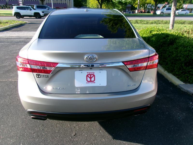 Toyota Avalon XLE 2013