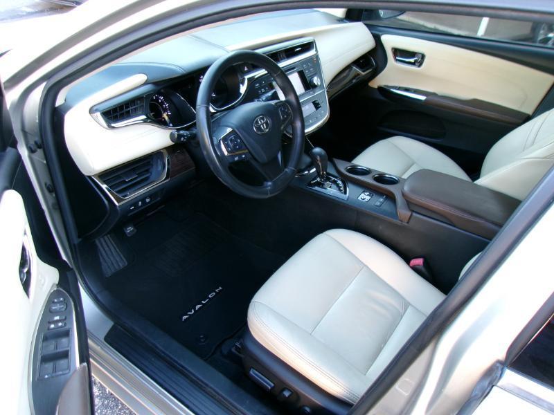 Toyota Avalon XLE 2013