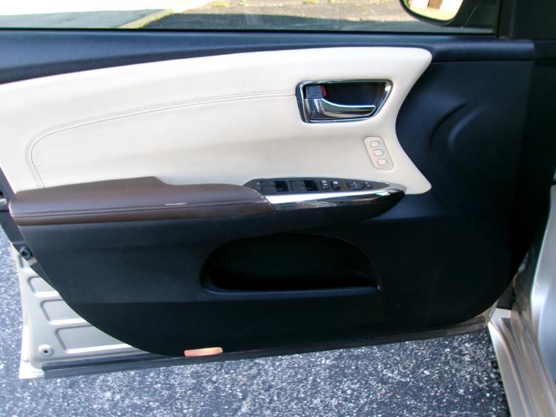 Toyota Avalon XLE 2013