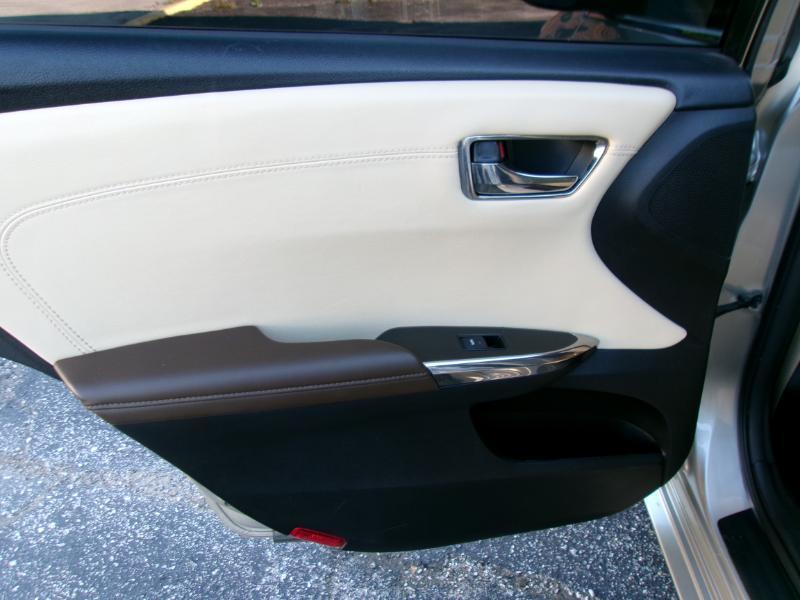 Toyota Avalon XLE 2013
