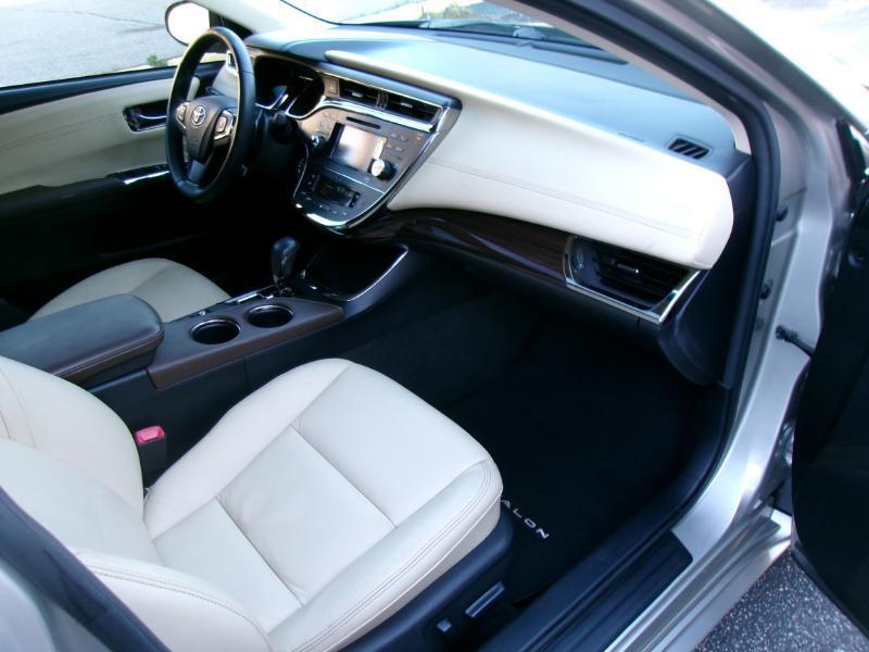 Toyota Avalon XLE 2013