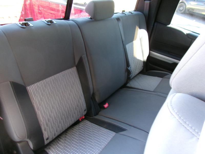 Toyota Tundra SR5 5.7L V8 Double Cab 4WD 2017