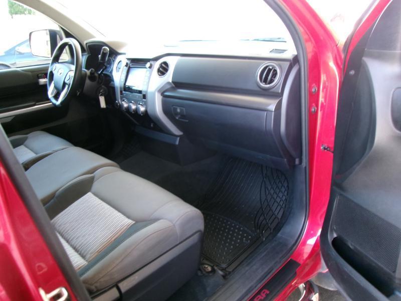 Toyota Tundra SR5 5.7L V8 Double Cab 4WD 2017