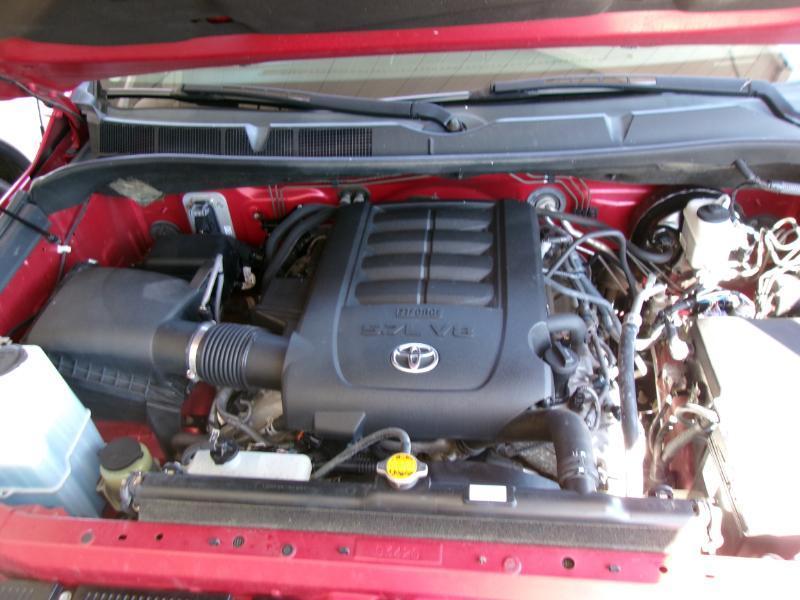 Toyota Tundra SR5 5.7L V8 Double Cab 4WD 2017