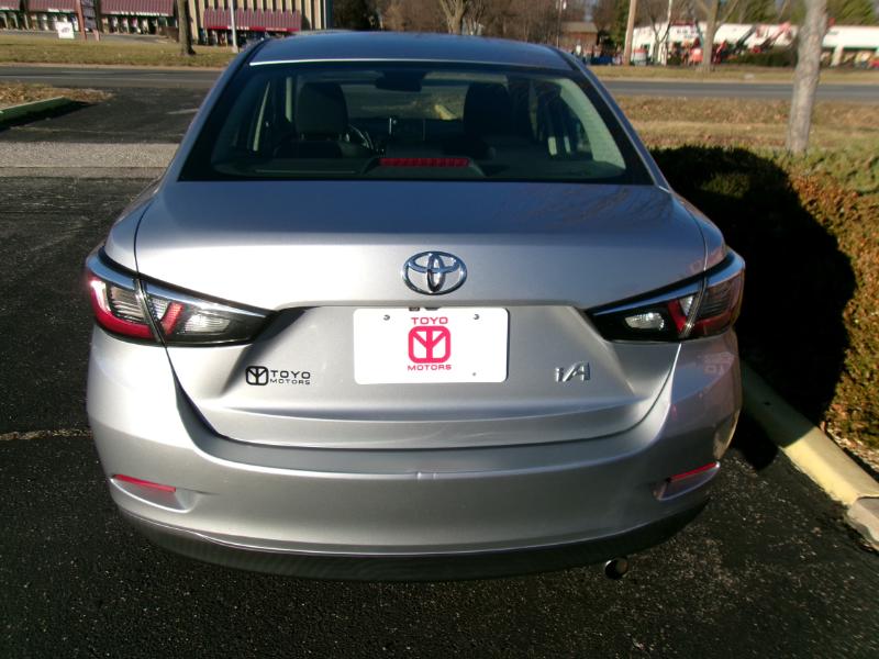 Toyota Yaris iA 6A 2017