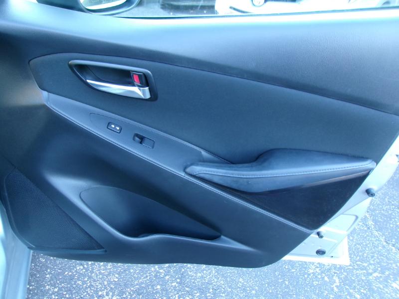 Toyota Yaris iA 6A 2017