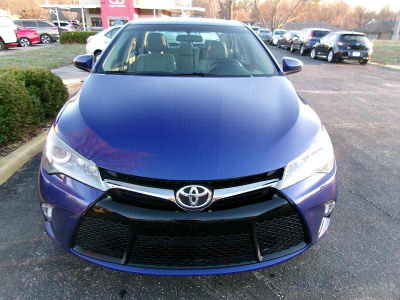 Toyota Camry SE 2016