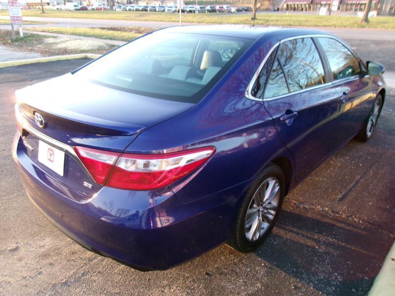 Toyota Camry SE 2016