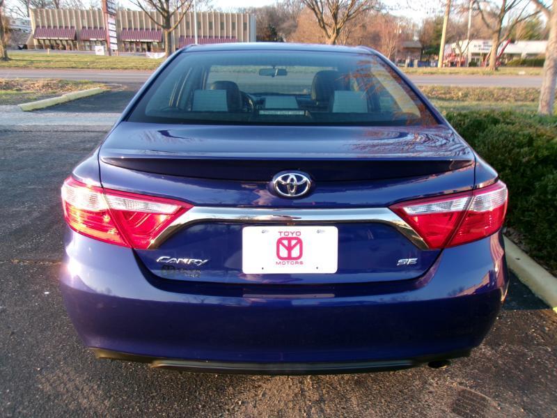Toyota Camry SE 2016