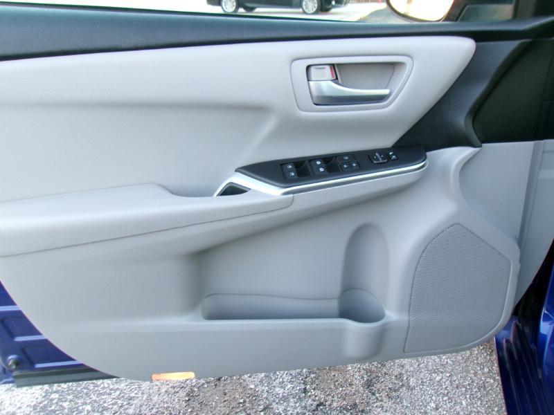 Toyota Camry SE 2016