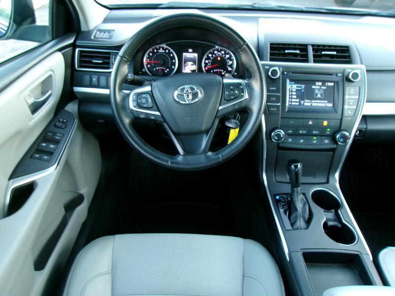 Toyota Camry SE 2016