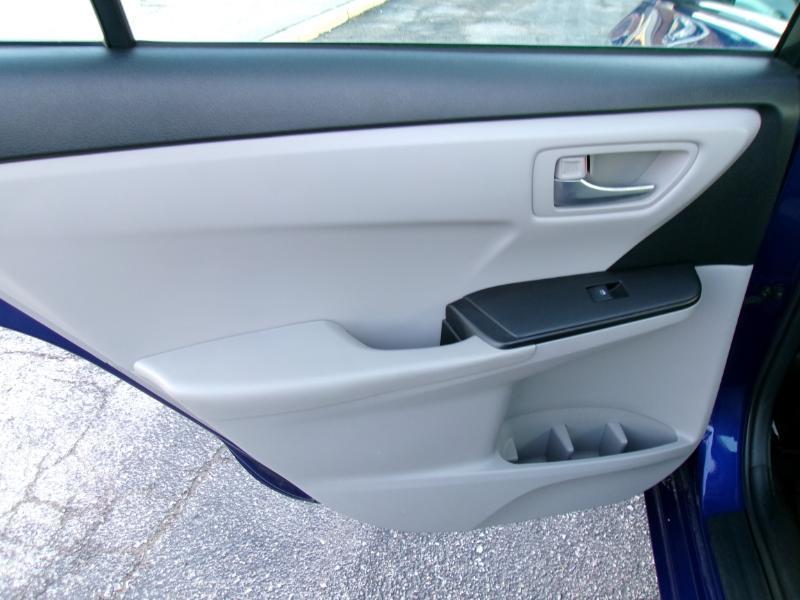 Toyota Camry SE 2016