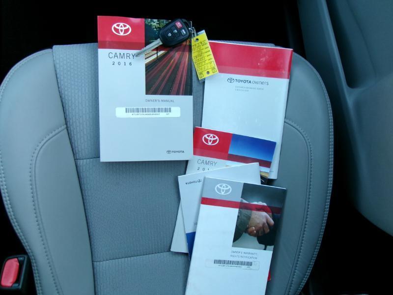 Toyota Camry SE 2016