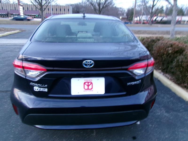 Toyota Corolla LE Hybrid 2020