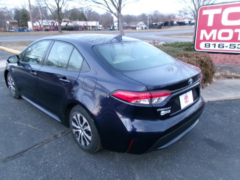 Toyota Corolla LE Hybrid 2020