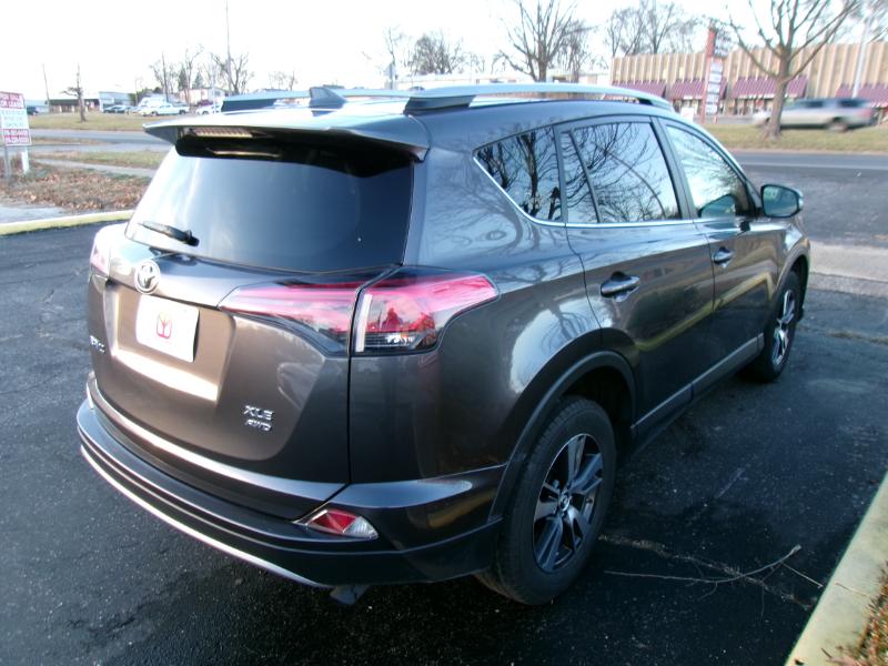 Toyota RAV4 XLE AWD 2018