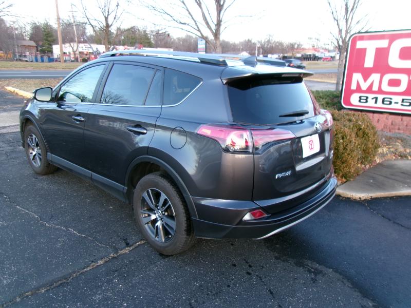 Toyota RAV4 XLE AWD 2018