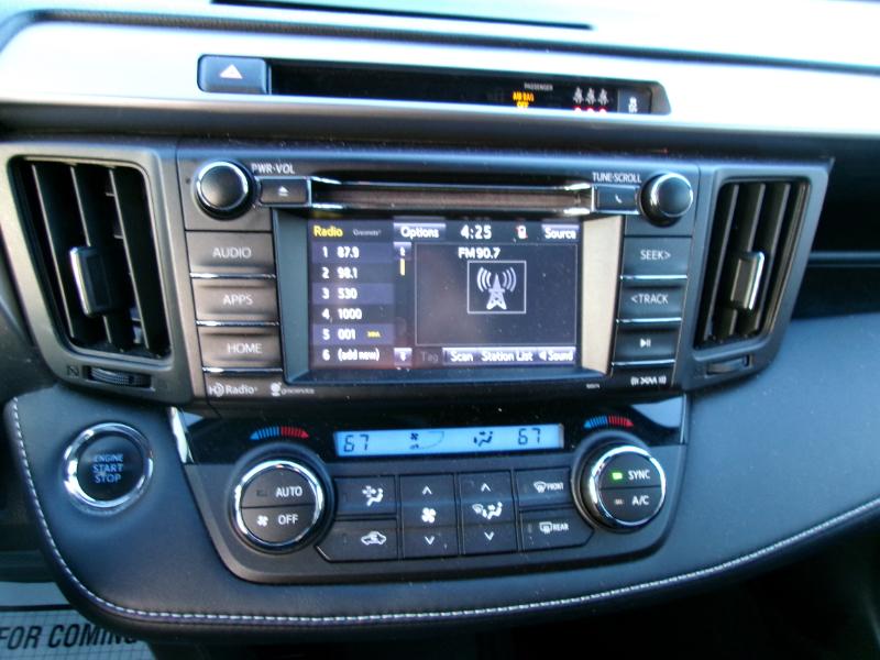 Toyota RAV4 XLE AWD 2018