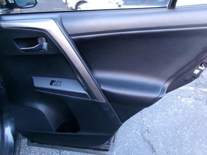 Toyota RAV4 XLE AWD 2018