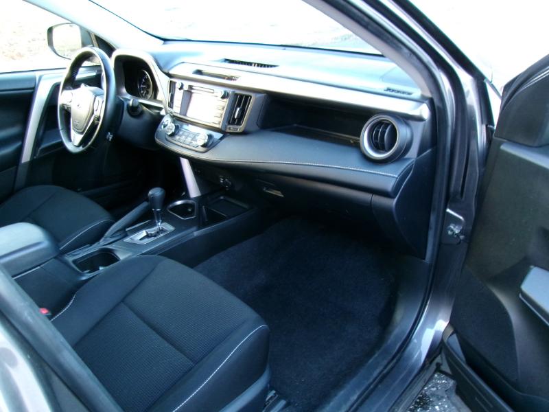 Toyota RAV4 XLE AWD 2018