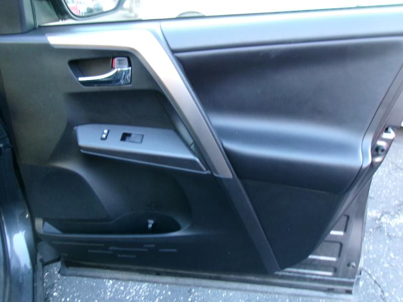 Toyota RAV4 XLE AWD 2018