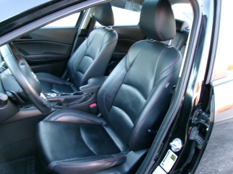 Mazda MAZDA3 s Grand Touring AT 4-Door 2016