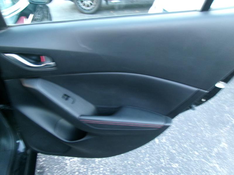 Mazda MAZDA3 s Grand Touring AT 4-Door 2016