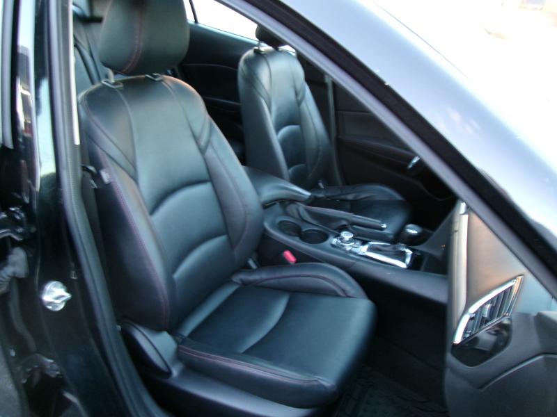 Mazda MAZDA3 s Grand Touring AT 4-Door 2016