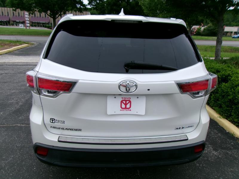 Toyota Highlander XLE AWD V6 2016