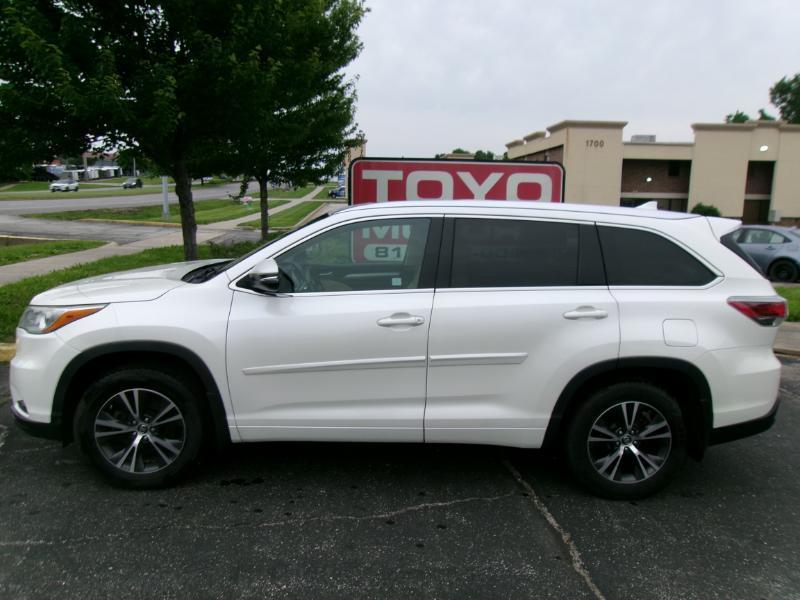 Toyota Highlander XLE AWD V6 2016