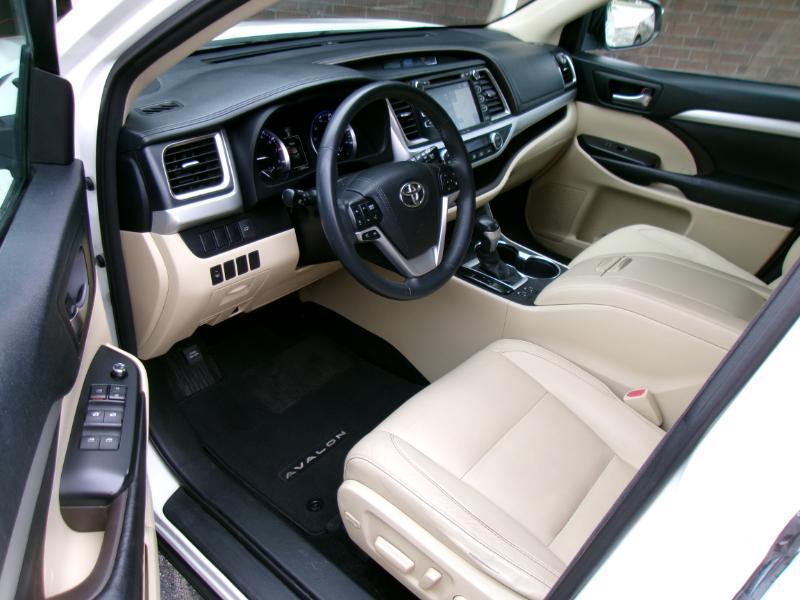 Toyota Highlander XLE AWD V6 2016