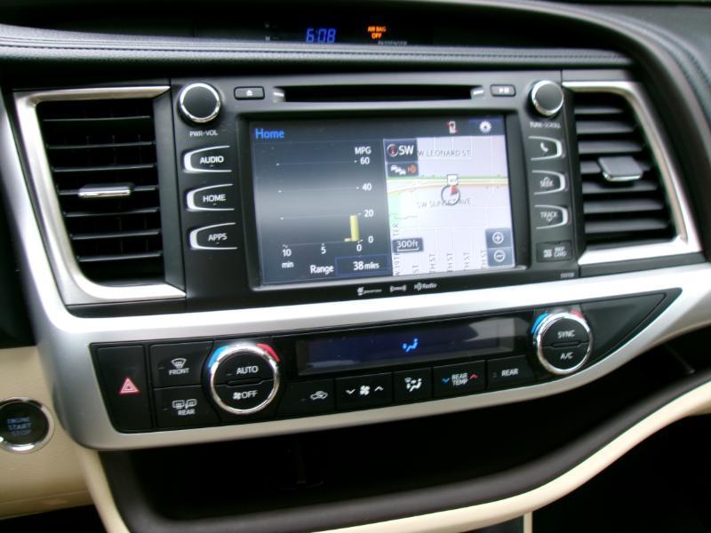 Toyota Highlander XLE AWD V6 2016