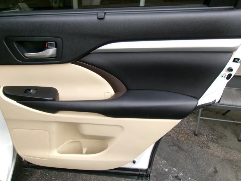 Toyota Highlander XLE AWD V6 2016