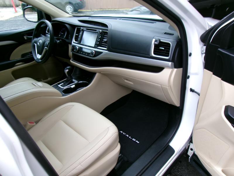 Toyota Highlander XLE AWD V6 2016