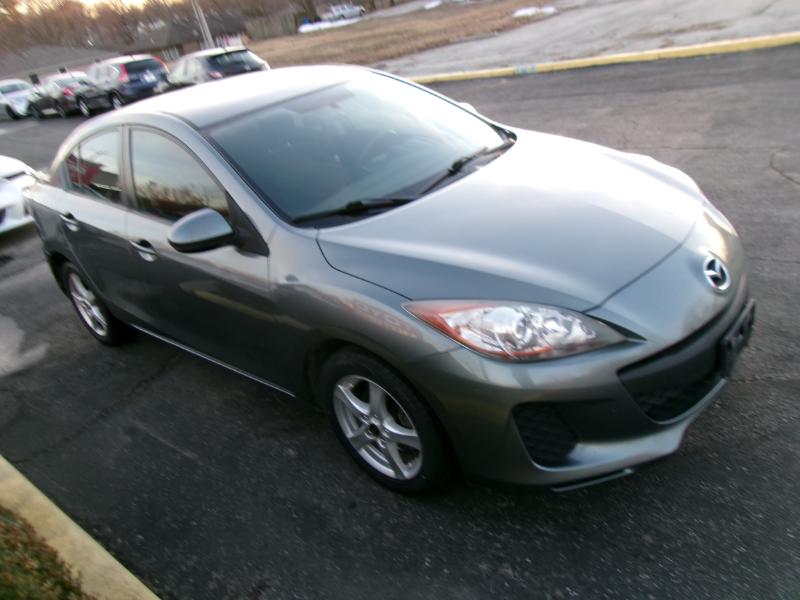 Mazda MAZDA3 i SV AT 4-Door 2013