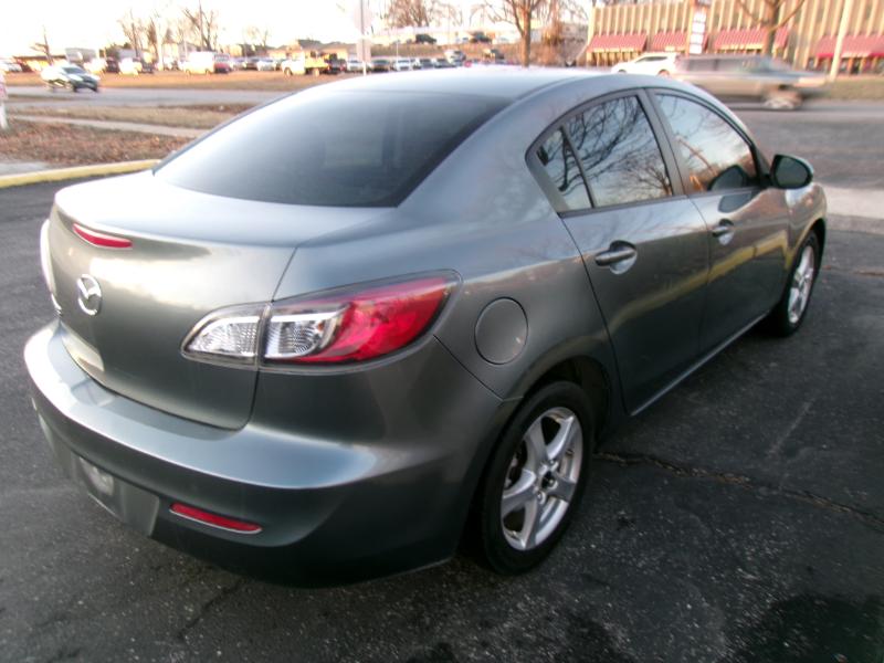 Mazda MAZDA3 i SV AT 4-Door 2013