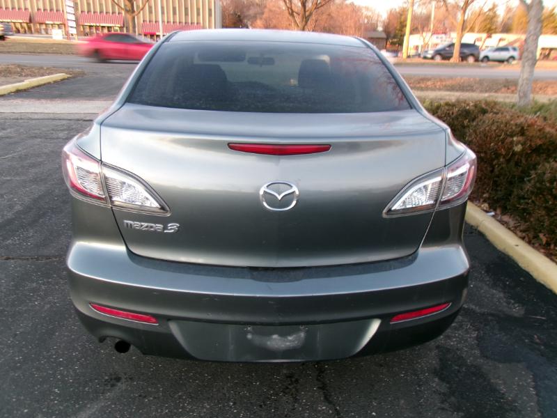 Mazda MAZDA3 i SV AT 4-Door 2013