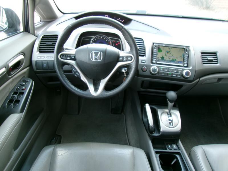 Honda Civic EX-L Sedan 5-Speed AT 2010