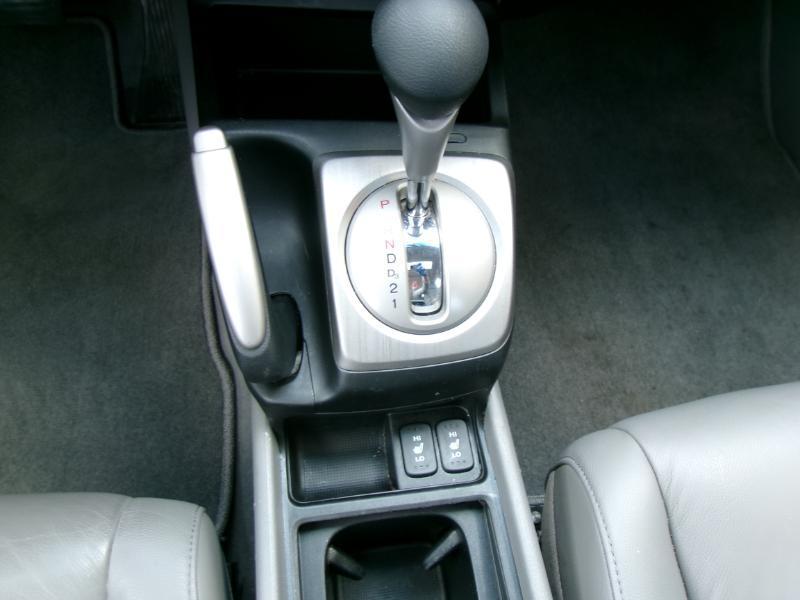 Honda Civic EX-L Sedan 5-Speed AT 2010