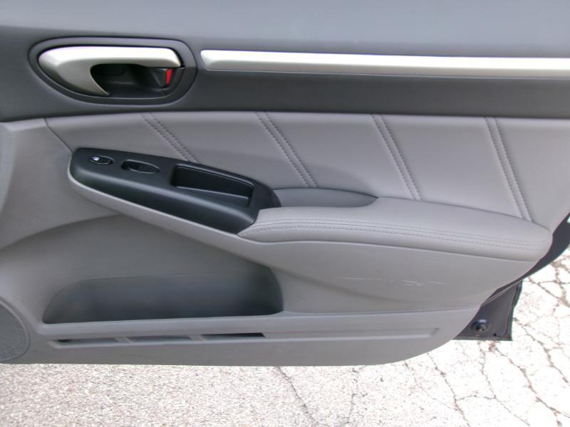 Honda Civic EX-L Sedan 5-Speed AT 2010