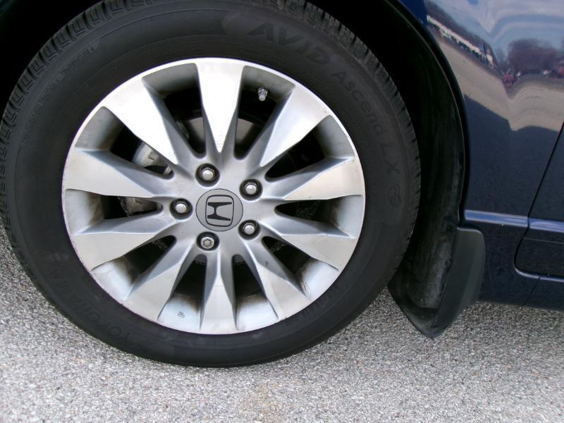 Honda Civic EX-L Sedan 5-Speed AT 2010