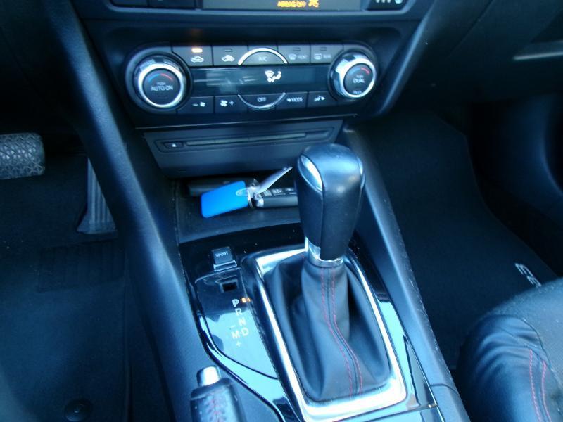 Mazda MAZDA3 s Grand Touring AT 4-Door 2015