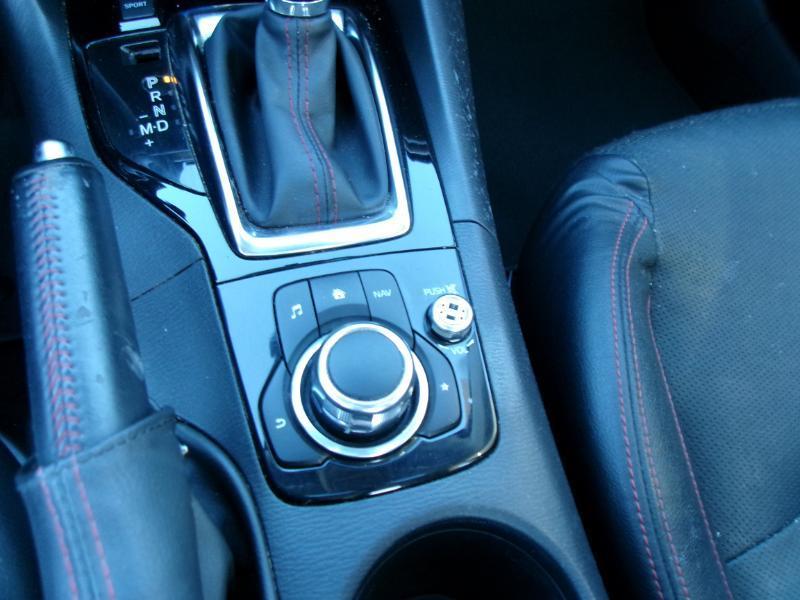 Mazda MAZDA3 s Grand Touring AT 4-Door 2015