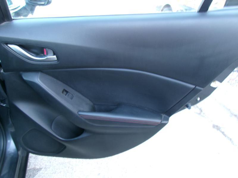 Mazda MAZDA3 s Grand Touring AT 4-Door 2015