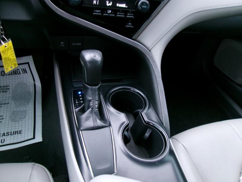 Toyota Camry SE 2019