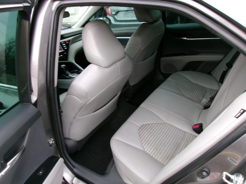 Toyota Camry SE 2019