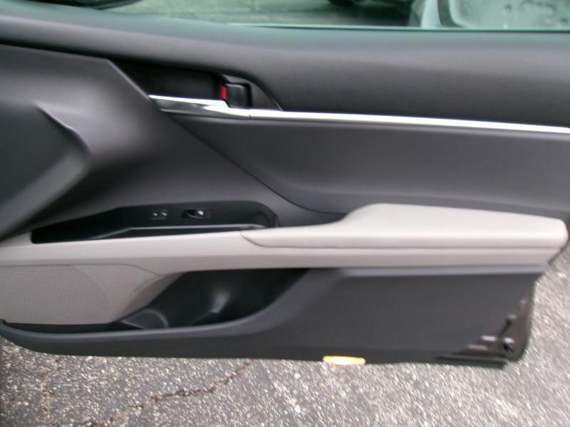 Toyota Camry SE 2019