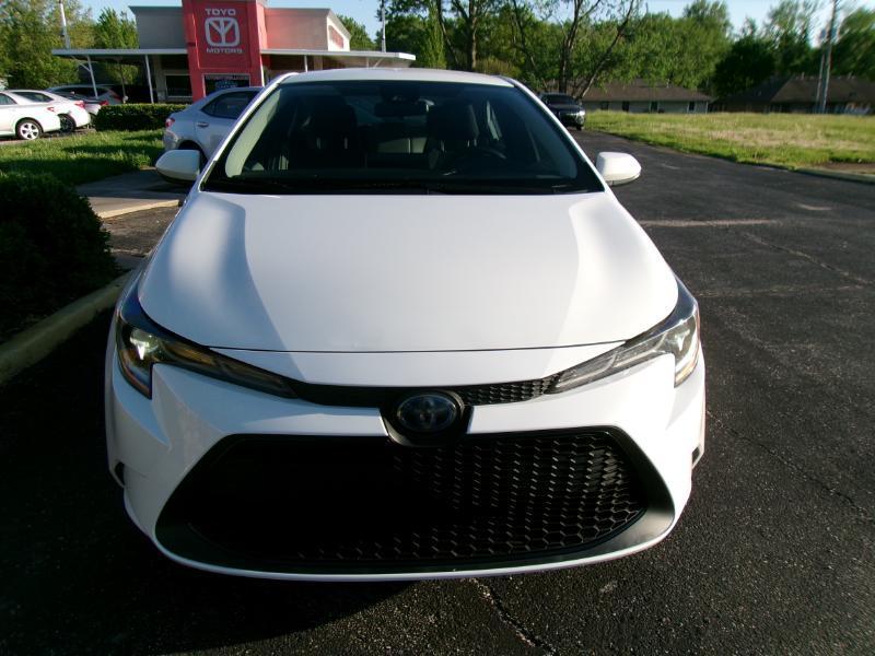 Toyota Corolla LE Hybrid 2021